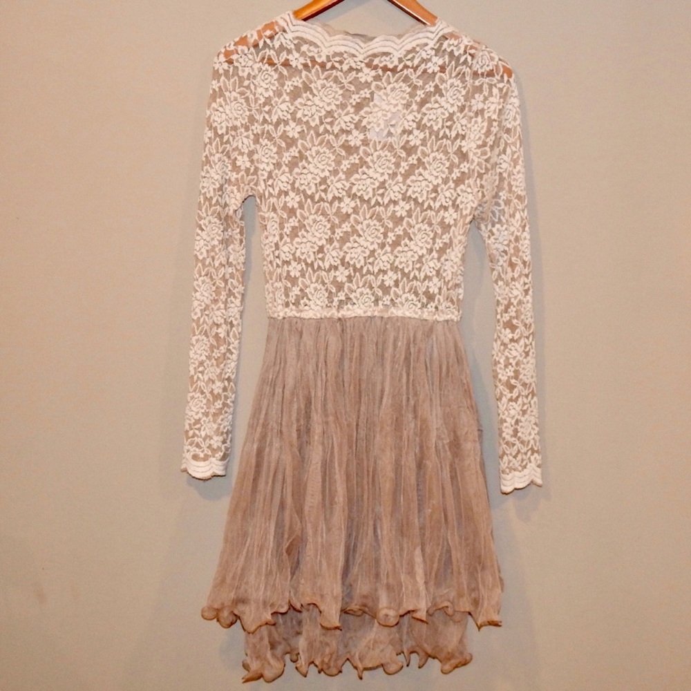Lace dress with crinkle skirt
